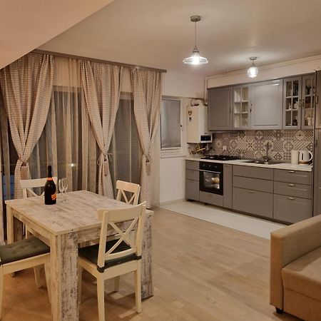 Park Residence 5, 2 Bedroom Apartment Bukares Bagian luar foto