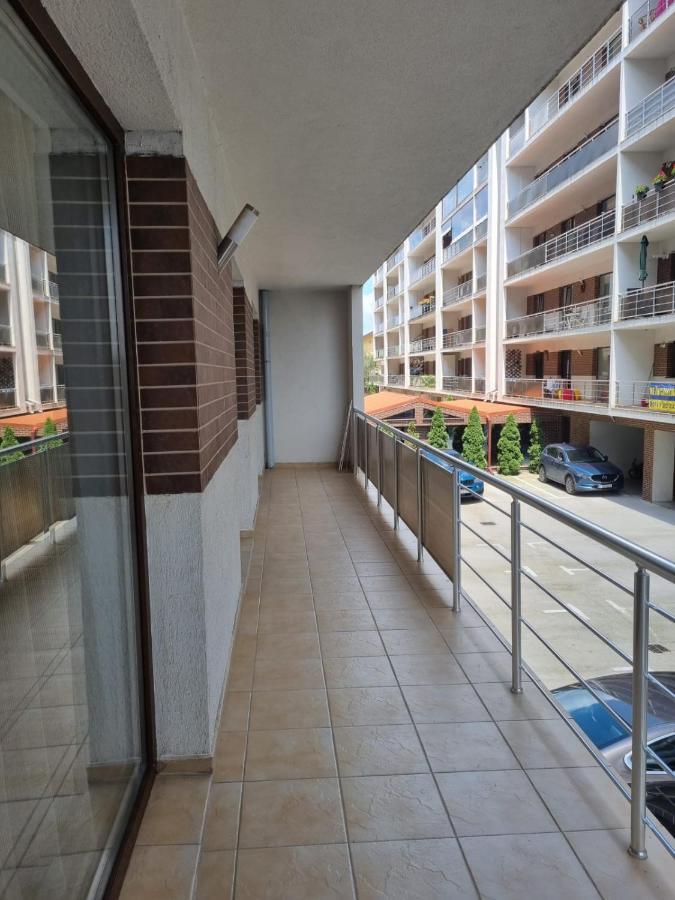 Park Residence 5, 2 Bedroom Apartment Bukares Bagian luar foto